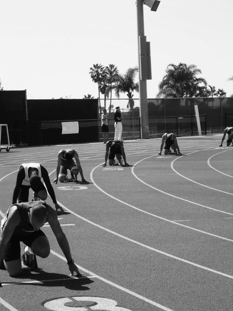 HOW PILATES HELPS RUNNERS